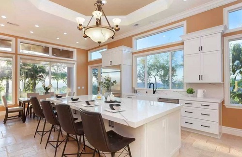 Vista Villa | AltaVista 8br Spacious, Private, Built to Delight!