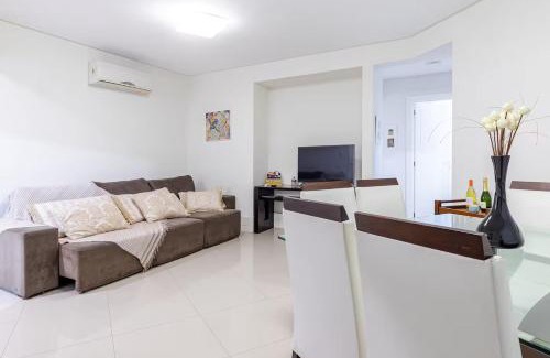Barra Sul Apartment | Alto padrão 50m do mar com 3 suítes