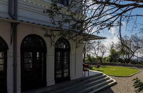 The Mall Road Resort | Amã Stays & Trails Terrance Hall , Mussoorie