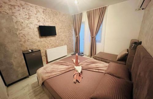 Constanta House | Ama Boutique