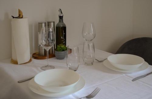 Eilshausen Apartment | AMA Home AMALI - Geräumiges Apartment mit Balkon & Parkplatz - Perfekt für Business & Erholung