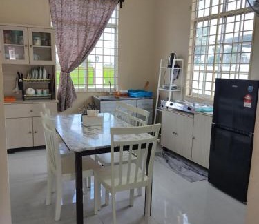 Kampung Padang Behor House | Amanda Sweeties Homestay