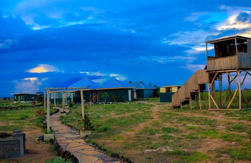 Amboseli Cabin | Amanya 2 Rooms Girraffe Family Tent