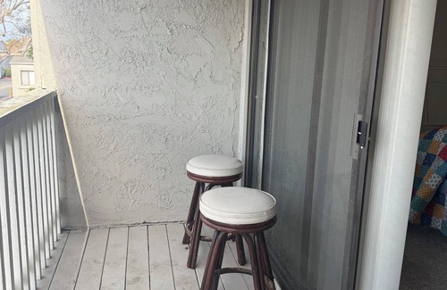 Huntington Beach Condo | Amazing 2-bedroom condo in Huntington Beach.