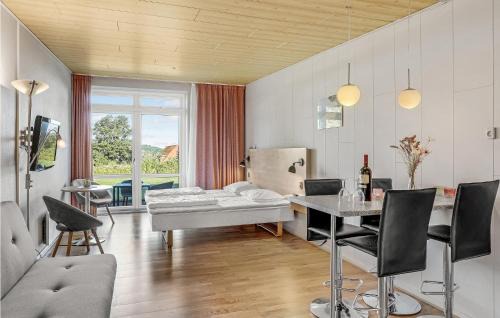 Sandvig Apartment | Amazing Apartment In Allinge With Wifi