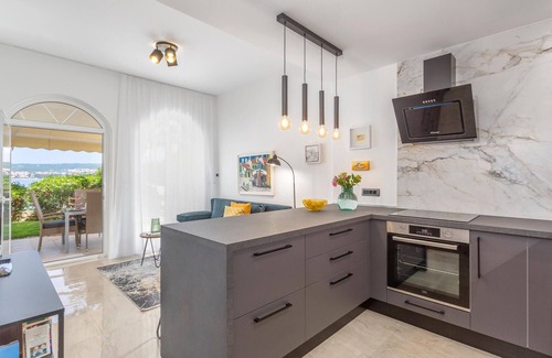Vantacici Apartment | Amazing apartment in Porat
