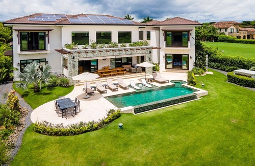 Tamarindo House | Amazing Beach Villa on the golf course of Hacienda Pinilla