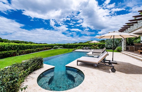 Tamarindo House | Amazing Beach Villa on the golf course of Hacienda Pinilla