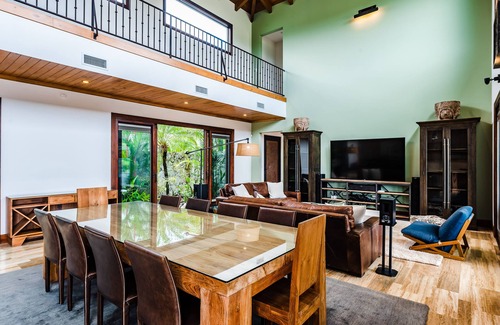 Tamarindo House | Amazing Beach Villa on the golf course of Hacienda Pinilla