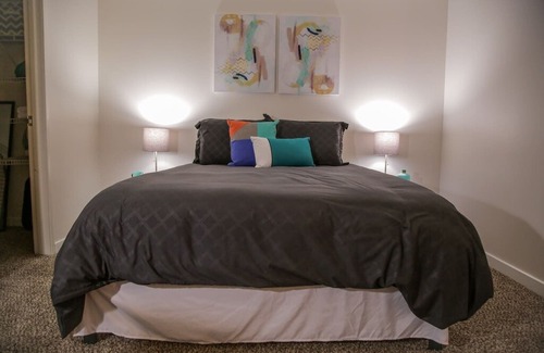 Mile Square Apartment | Amazing Downtown 1br Apt at the Historic Block