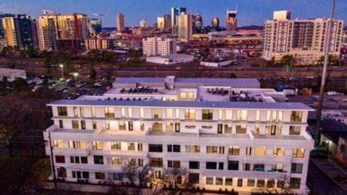 Edgehill House | Amazing Downtown Condo W Pool And Free Parking