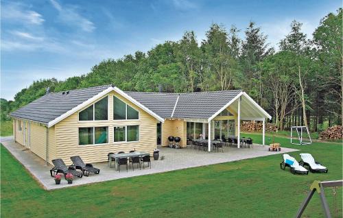 Fjellerup Strand House | Amazing Home In Glesborg With Sauna