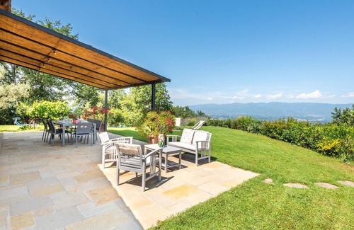 Montevarchi House | Amazing home in Montevarchi AR