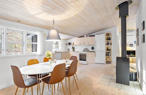 Dueodde House | Amazing home in Nexø with WiFi