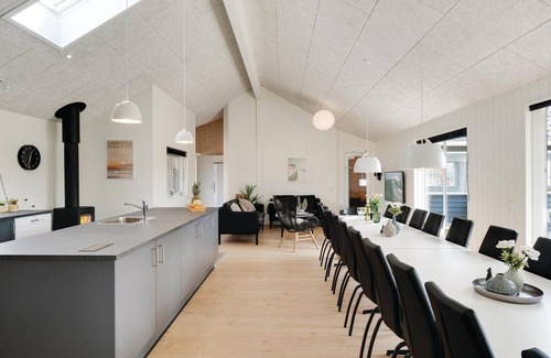 Houstrup House | Amazing home in Nørre Nebel with WiFi