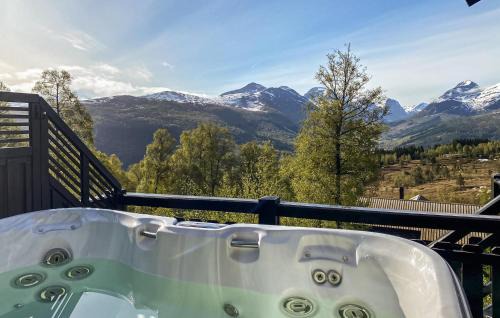 Møre og Romsdal House | Amazing Home In Stranda With Jacuzzi