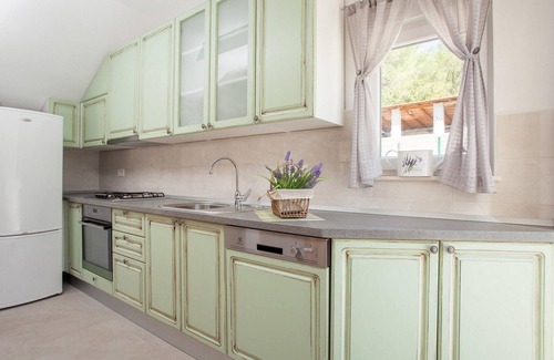 Vela Luka House | Amazing home in Tri Luke