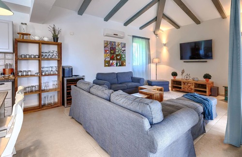 Muzini House | Amazing home in Zminj with sauna