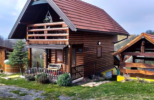 Ozalj House | Amazing home in Zorkovac with sauna
