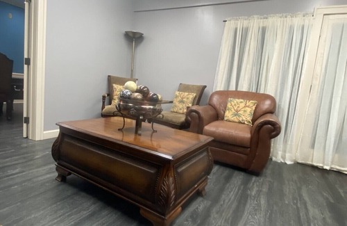 Willmar House | AMAZING & HUGE 3 BEDROOMS-SAVE COST