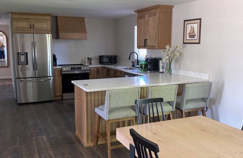 Lewes House | Amazing in town Lewes locationnCompletely renovated to be spacious n comfortable