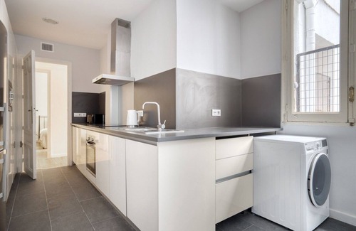 Jeronimos Apartment | Amazing Jerónimos 3BR, in the best area of Madrid, by Blueground