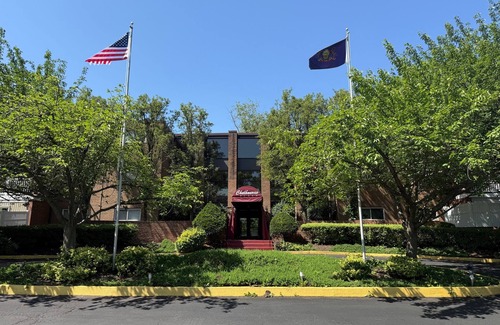 Elkins Park Apartment | Amazing, Large, Parking Monthly Discount