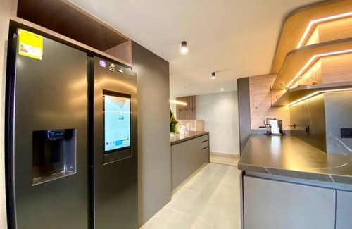 El Castillo Apartment | Amazing PH in Los Balsos