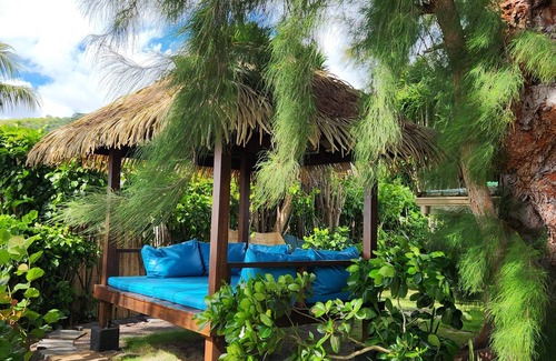 Punaauia Villa | Amazing Polynesian lagoon side villa with 3 air conditioned bedrooms and WIFI