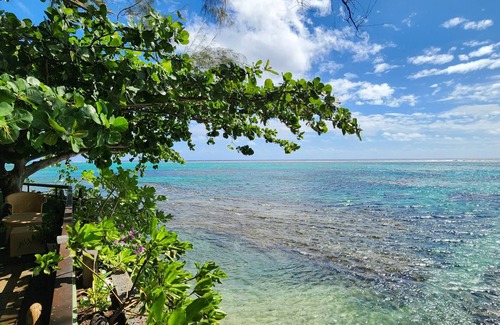 Punaauia Villa | Amazing Polynesian lagoon side villa with 3 air conditioned bedrooms and WIFI