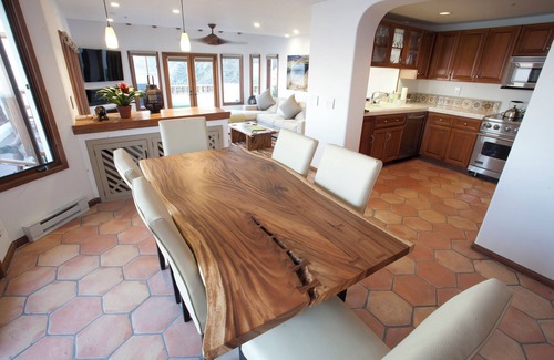 Avalon Villa | Amazing Views - Hamilton Cove Beachfront Villa with large wrap around balcony