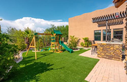 Rio Verde Foothills Villa | Amazing Views - Pickleball - Golf - Sleeps 25