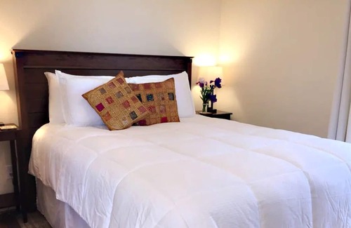 Canoncito Cottage | Amazing Views - Sangre Mountain View Guest House