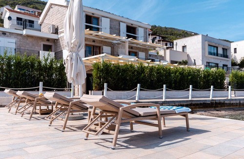 Krasici Villa | Amazing villa w/Private beach Steps from the Sea