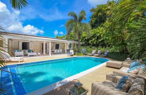 Mullins House | Amazing Villa with Pool 5 mins to Beach - Palm Grove 1