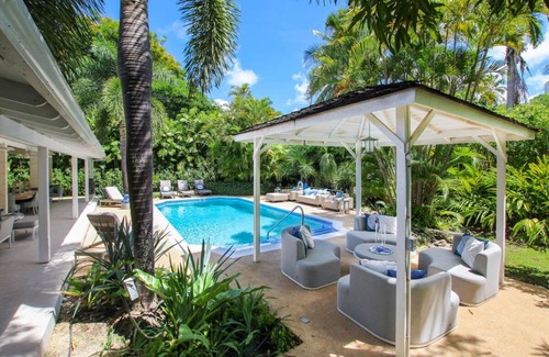 Mullins House | Amazing Villa with Pool 5 mins to Beach - Palm Grove 1