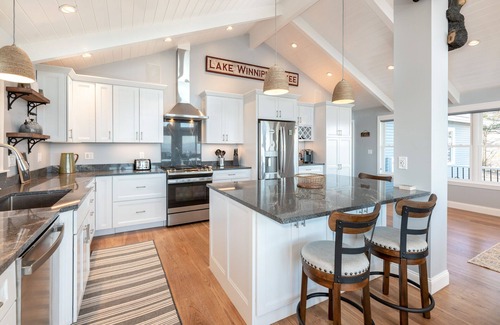 Gilford House | AMAZING WINNIPESAUKEE VIEWS Heated Pool Hot Tub