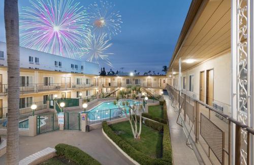 Anaheim Resort Hotel | Americas Best Value Inn & Suites Anaheim