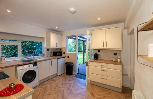 New Forest District House | Ames Cottage