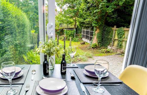 Moseley Apartment | AMETHYST Delightful Suite In Moseley Mews, Birmingham By StayStaycations