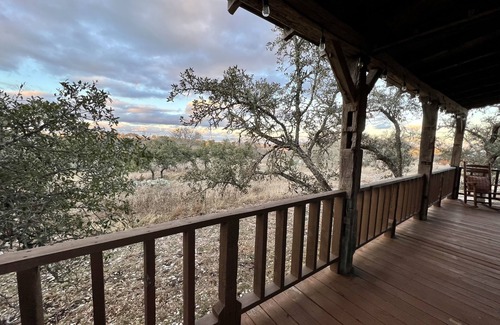 Fredericksburg Cabin | Amish cabin at Wolf Creek Guest Ranch