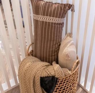 Intercourse Villa | AmishGuestCottage~cozystudio~hottub~patio