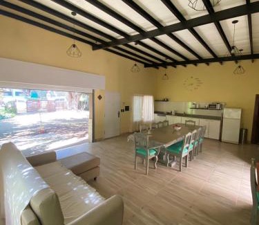 Necochea House | AMPLIA CASA EN VILLA DEL DEPORTISTA