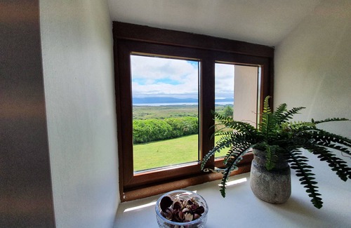 Castlecove House | An Cnocan-beautiful cottage with stunning sea and mountain views