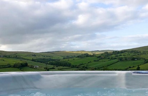 Omagh Other | An Doras Bui