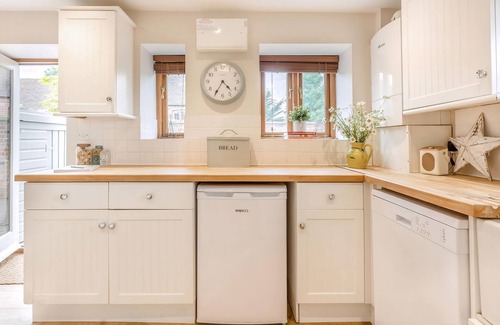 Pontesbury Cottage | An idyllic converted barn in the village of Arscott, Pontesbury.