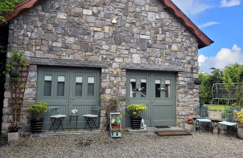 Ashbourne Cottage | An Irish welcome. Quiet Country Cottage close to Dublin Airport & City