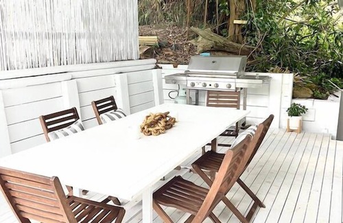 Dunwich House | An original miners shack on Minjerribah;