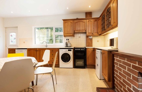 Dingle House | An Searrach Holiday Home Dingle by Interhome