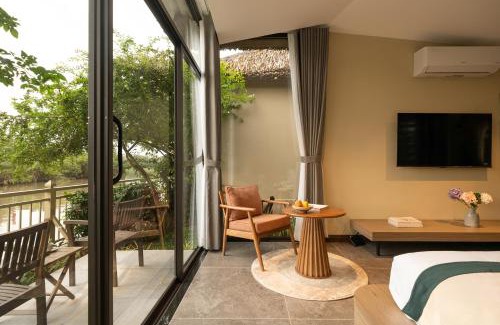 District 9 Hotel | An Tùng Retreat